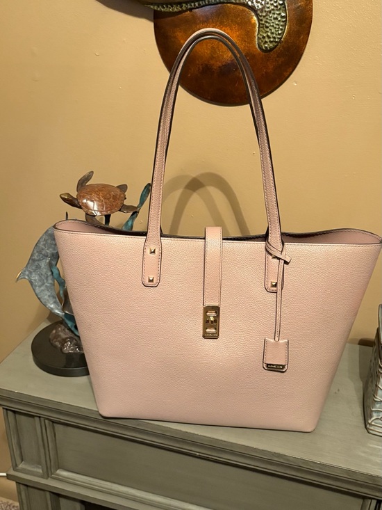 Michael Kors Accessories - Michael Kors Blush Pink Pebbled Leather Tote